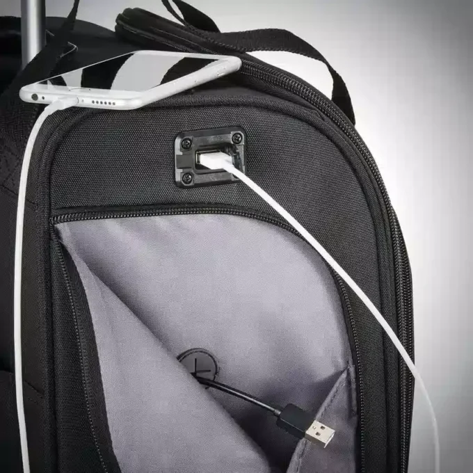 Walizka pod fotel z portem USB