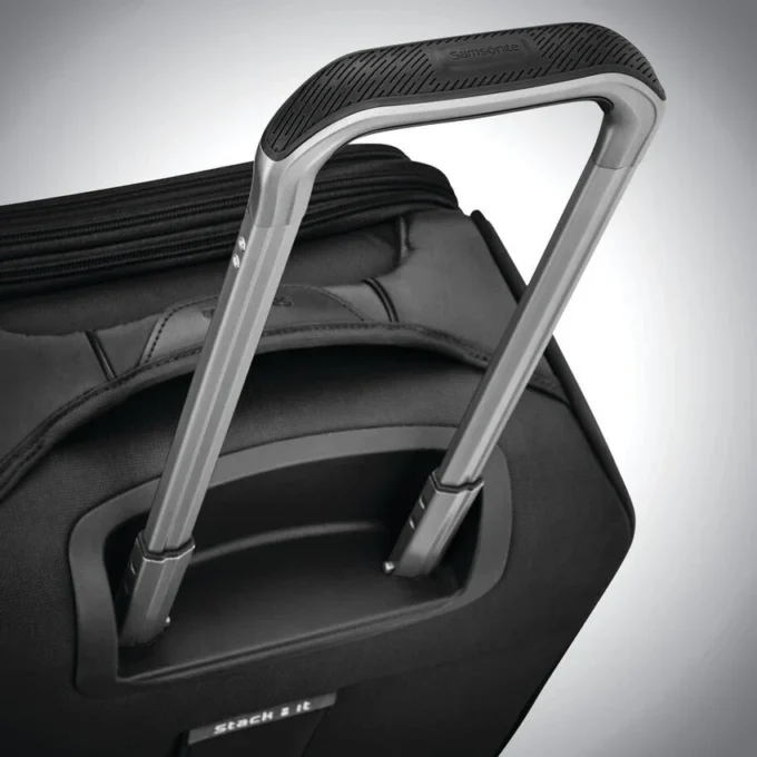 Walizka Theorym softside medium spinner Walizka Theorym softside medium spinner
